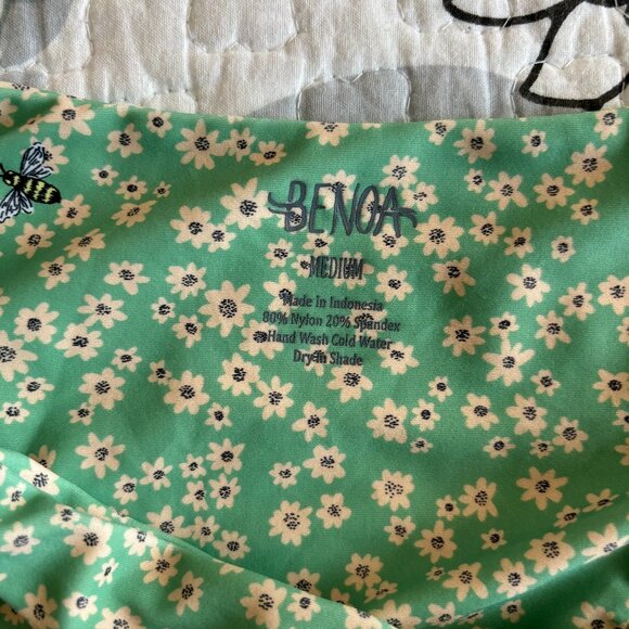 NWOT Benoa Bee Bottoms - Size M, Green - Picture 3 of 4